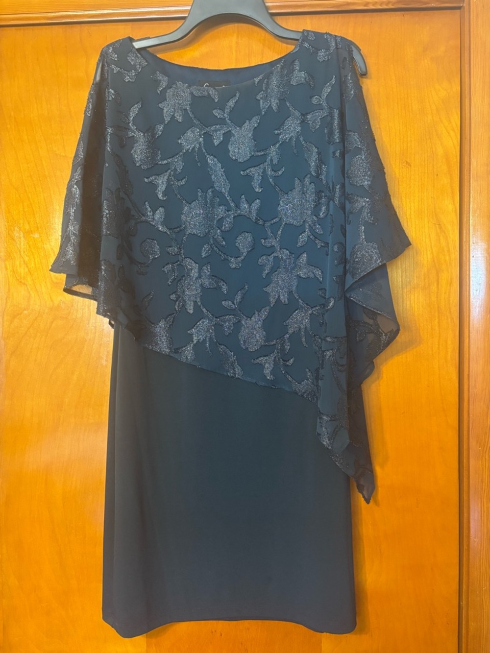 connected apparel Black Floral-Overlay Midi Dress